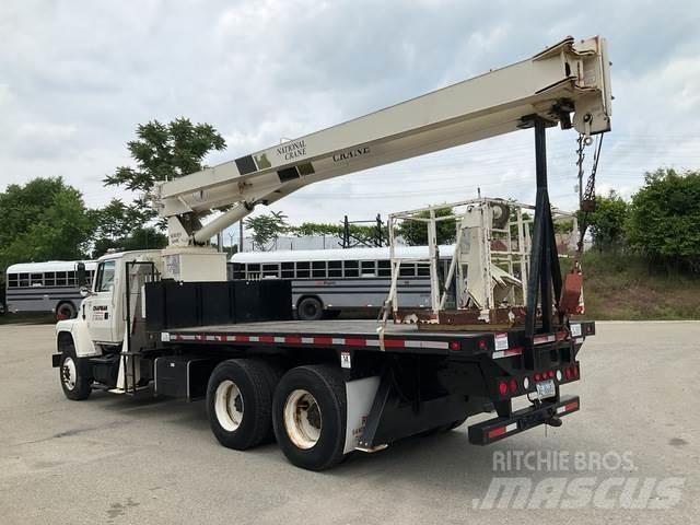 Ford L8000 Andere Fahrzeuge