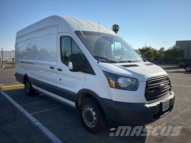 Ford Transit Lieferwagen
