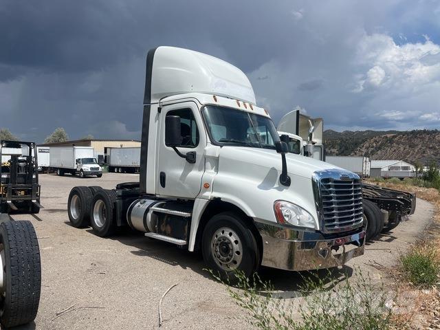 Freightliner  Sattelzugmaschinen