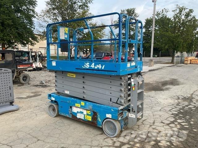 Genie GS-4047 Scheren-Arbeitsbühnen