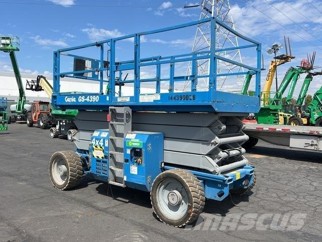 Genie GS-4390 Scheren-Arbeitsbühnen
