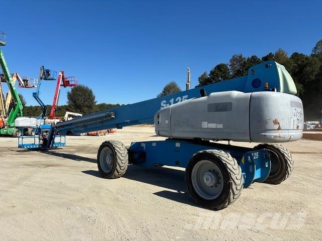 Genie S-125 Teleskopbühnen