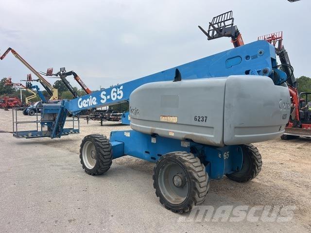 Genie S-65 Teleskopbühnen