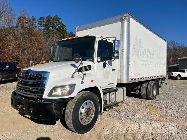 Hino 268 Kastenaufbau