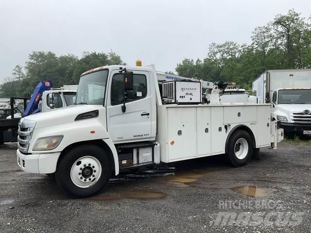 Hino 338 Kommunal-Sonderfahrzeuge