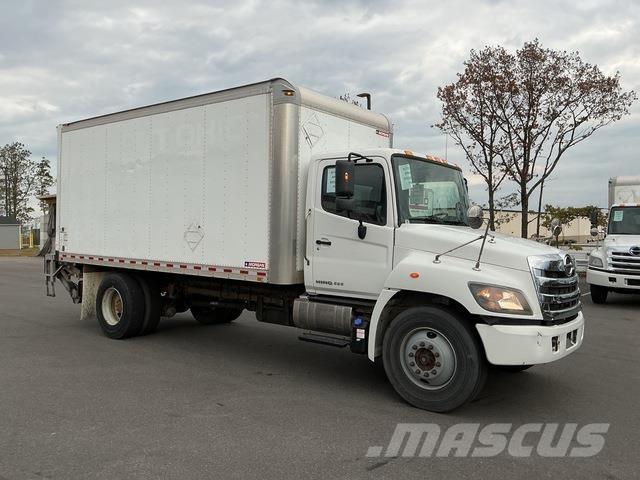 Hino 338 Kastenaufbau