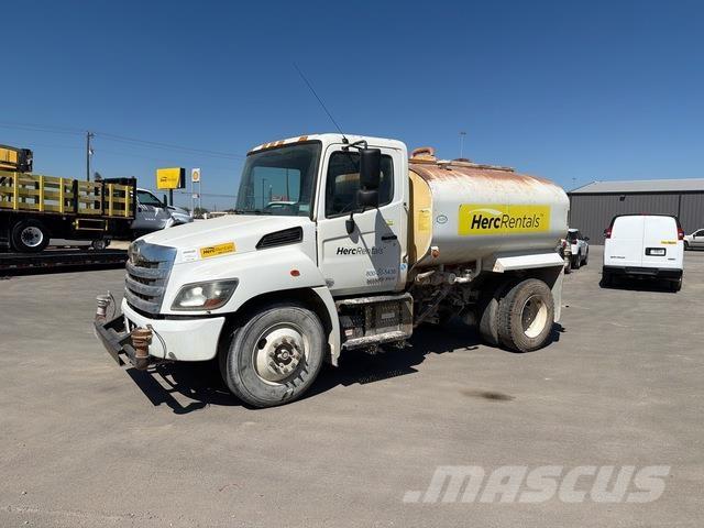Hino 338 Wassertanker