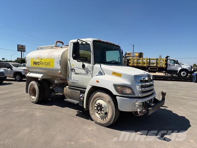 Hino 338 Wassertanker