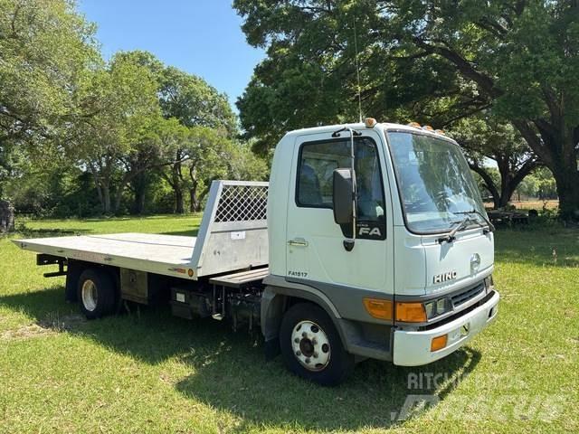 Hino FA1517 Bergungsfahrzeuge