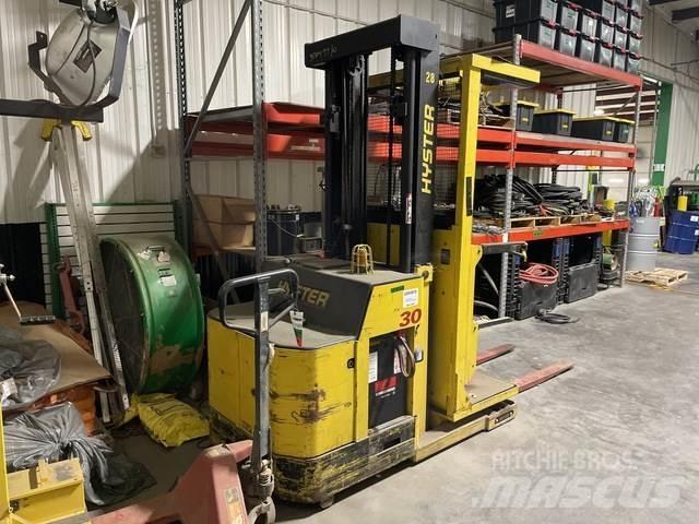 Hyster R30XMS Elektro Stapler