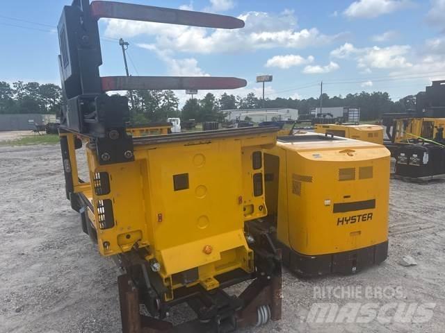 Hyster V30ZMU Mittelhub-Kommissionierer