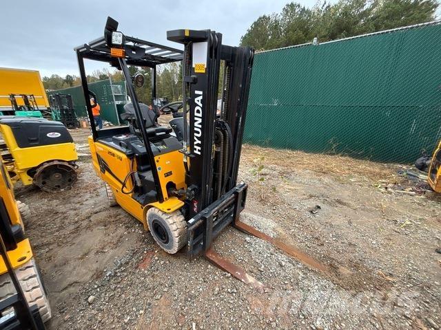 Hyundai 25B-9U Elektro Stapler