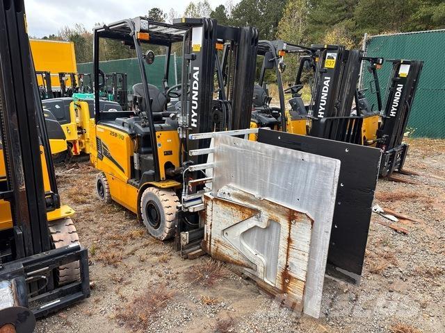 Hyundai 25B-9U Elektro Stapler