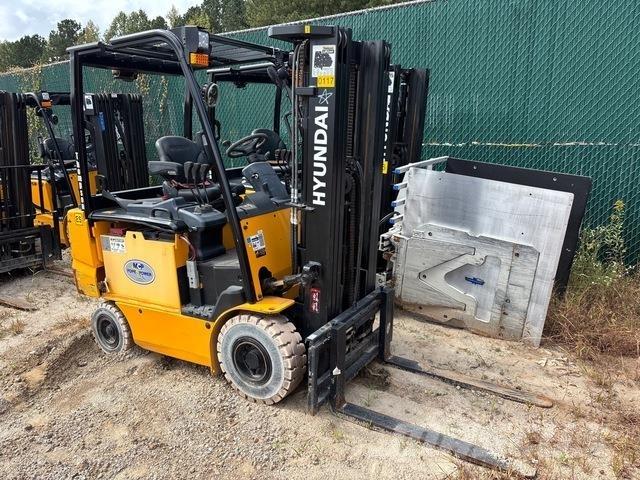 Hyundai 25B-9U Elektro Stapler