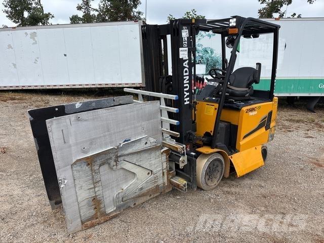 Hyundai 25BC-9 Elektro Stapler