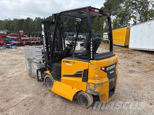 Hyundai 25BC-9 Elektro Stapler