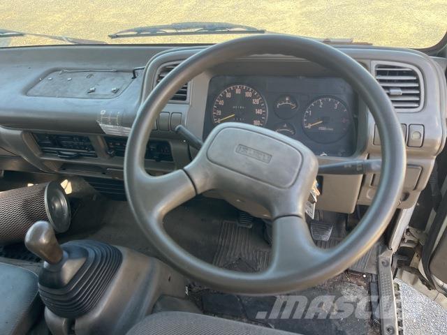 Isuzu NPR 400 Kühlkoffer