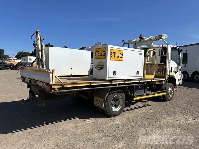 Isuzu NPS 300 Kranwagen