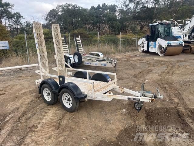JLG  Autotransport-Anhänger