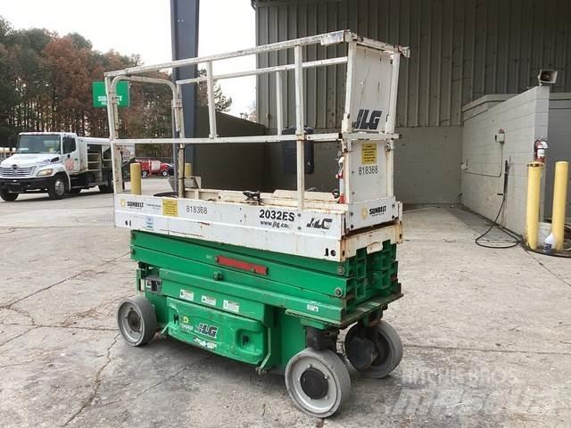 JLG 2032ES Scheren-Arbeitsbühnen