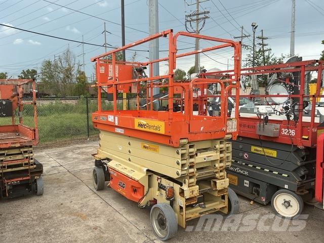 JLG 3246ES Scheren-Arbeitsbühnen