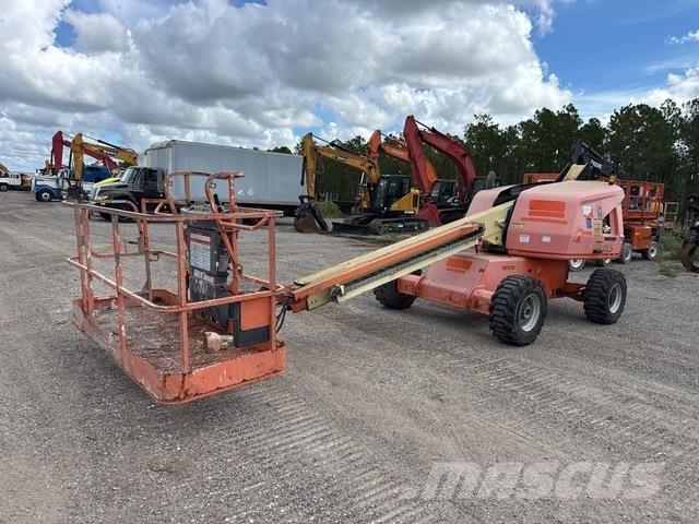 JLG 400S Teleskopbühnen