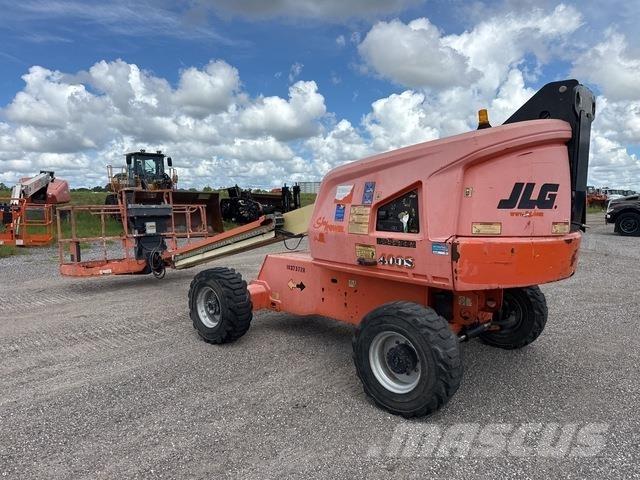 JLG 400S Teleskopbühnen