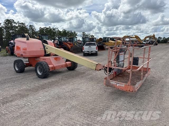 JLG 400S Teleskopbühnen