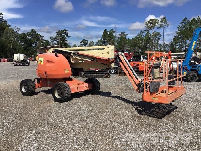 JLG 450AJ Gelenkteleskoparbeitsbühnen