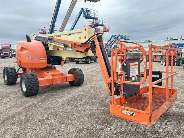 JLG 450AJ Gelenkteleskoparbeitsbühnen