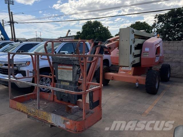 JLG 450AJ Gelenkteleskoparbeitsbühnen