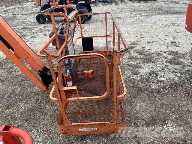 JLG 460SJ Teleskopbühnen