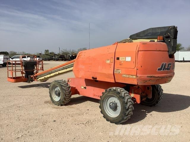 JLG 600S Teleskopbühnen