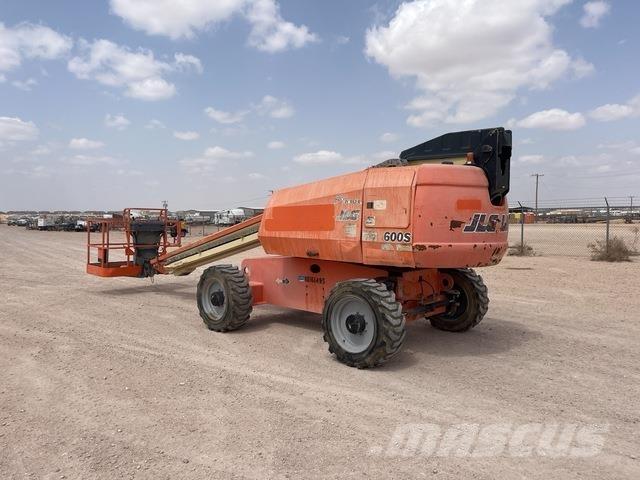 JLG 600S Teleskopbühnen