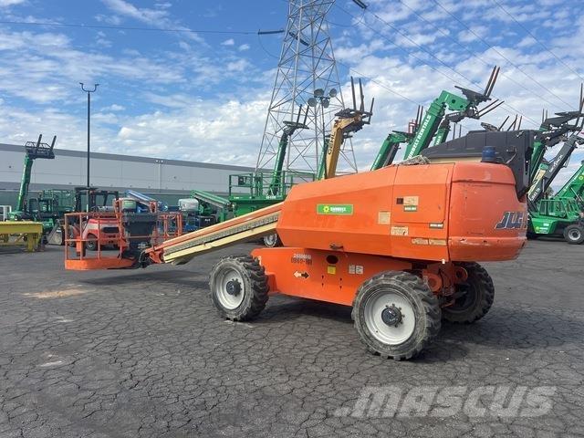 JLG 600S Teleskopbühnen
