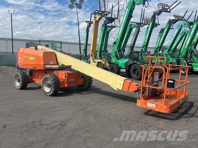 JLG 600S Teleskopbühnen