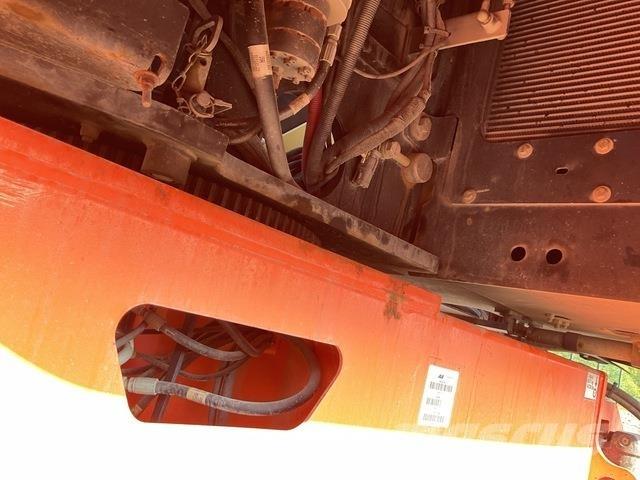 JLG 660SJ Teleskopbühnen