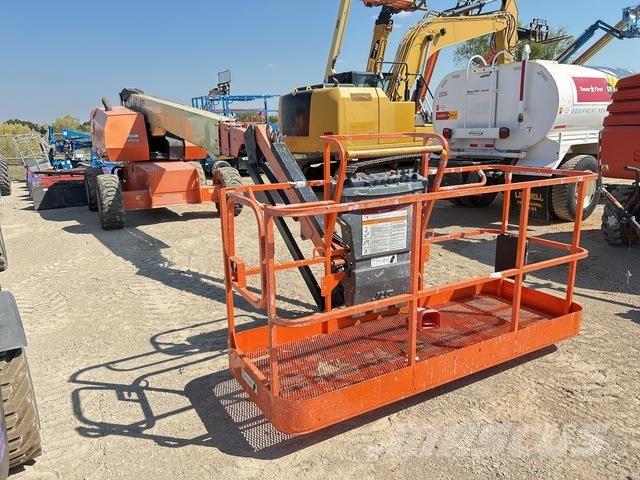 JLG 660SJ Teleskopbühnen