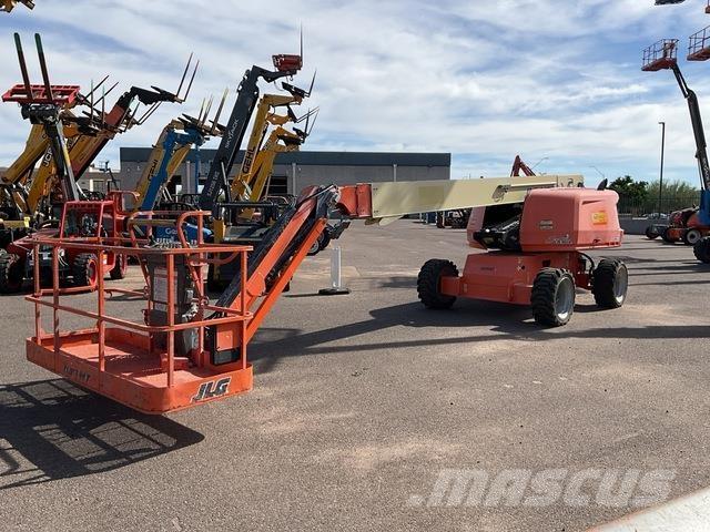 JLG 660SJ Teleskopbühnen