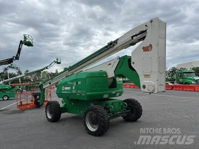 JLG 800A Gelenkteleskoparbeitsbühnen