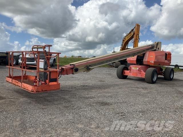 JLG 800S Teleskopbühnen
