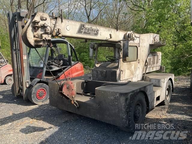 JLG 886 Andere Krane