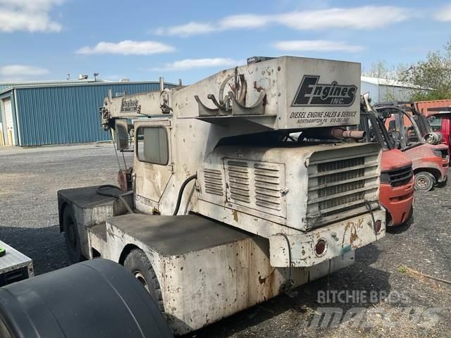 JLG 886 Andere Krane