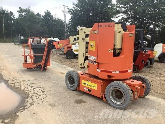 JLG E300AJP Gelenkteleskoparbeitsbühnen
