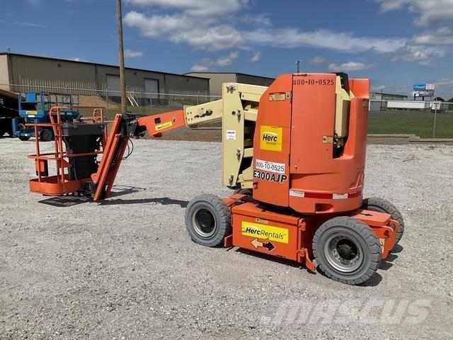 JLG E300AJP Gelenkteleskoparbeitsbühnen