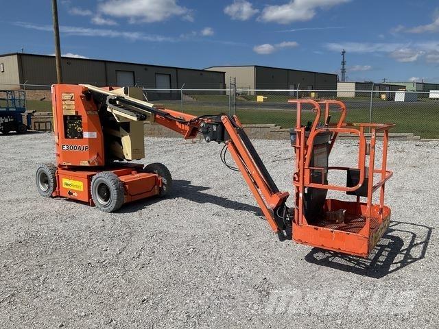 JLG E300AJP Gelenkteleskoparbeitsbühnen