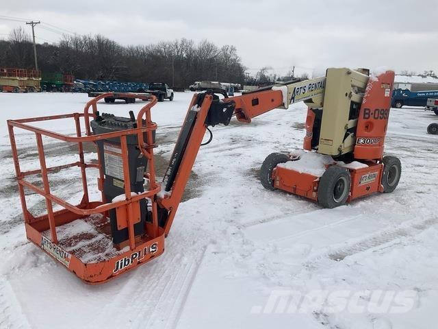 JLG E300AJP Gelenkteleskoparbeitsbühnen