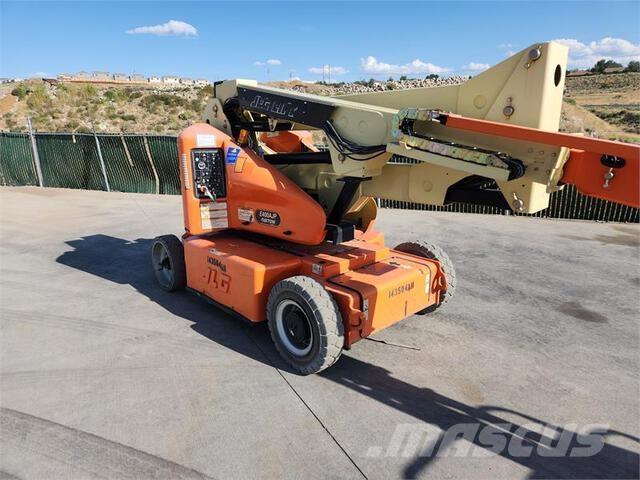 JLG E400AJP Gelenkteleskoparbeitsbühnen