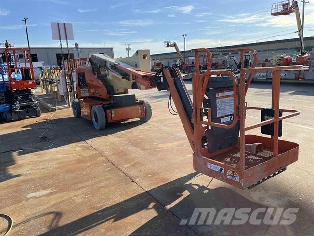 JLG E400AJPN Gelenkteleskoparbeitsbühnen