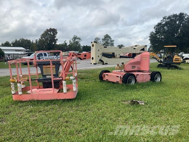 JLG E450AJ Gelenkteleskoparbeitsbühnen